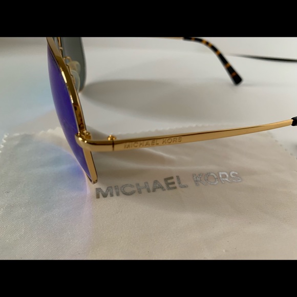 Aviator Micheal Kor’s Sunglasses - Picture 4 of 11